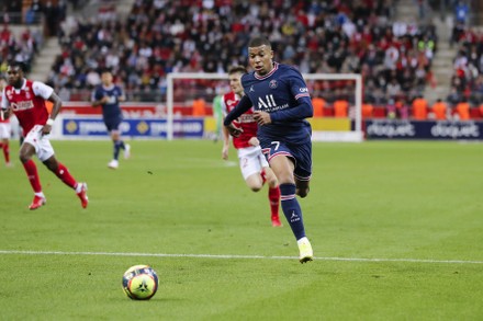 Im Genes De Football French Ligue Uber Eats Stade De Reims Vs Paris