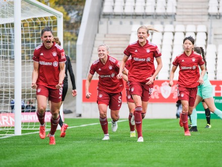 Sgs Essen V Fc Bayern Muenchen Flyeralarm Frauen Bundesliga Stadion