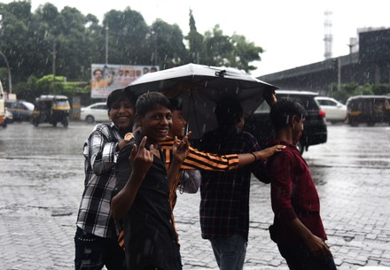 Heavy Rain Lashes Mumbai Maharashtra India Jul Stock