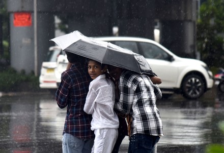 Heavy Rain Lashes Mumbai Maharashtra India 11 Jul 2022 Stock