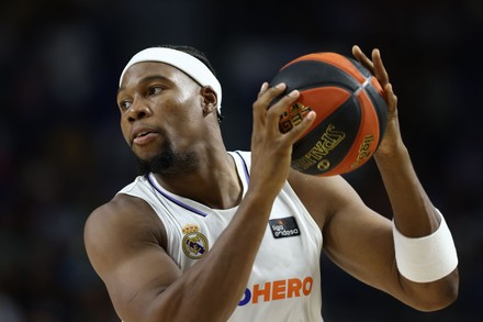 COUNT Real Madrid V Monbus Obradoiro Liga Endesa ACB Spain 02