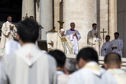 Pope Francis Celebrates Canonization Mass St Editorial Stock Photo