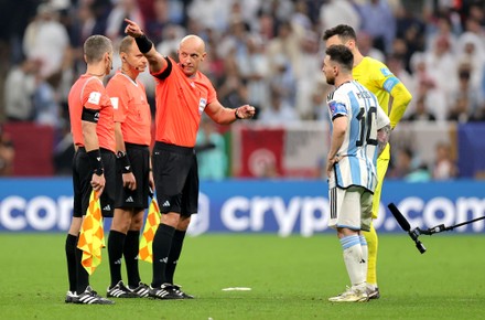 Referee Szymon Marciniak Speaks Captains Two Editorial Stock Photo