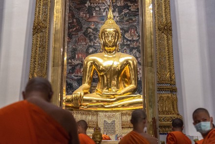 Thai Buddhist Monks Seen Praying Front Editorial Stock Photo Stock