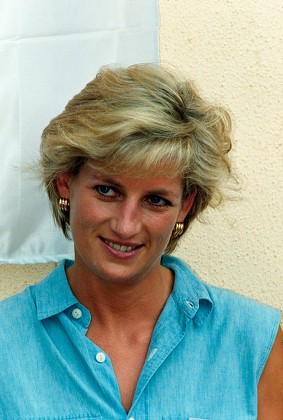 Princess Diana S Visit To Angola Stock Pictures Editorial