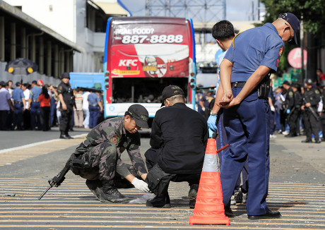 Filipino Police Investigators Collect Evidence Scene Editorial Stock