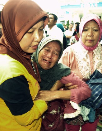 Indonesian Grandmother Cries Tanjung Balai Karimun Editorial Stock