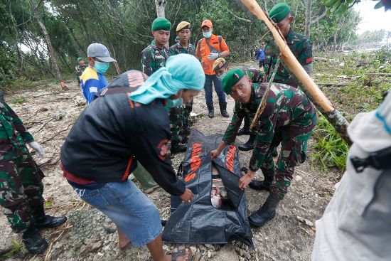 Rescue Team Evacuates Body Victim After Editorial Stock Photo Stock