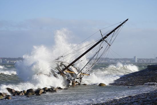 Sailboat Off Kronborg Castle Run Ashore Editorial Stock Photo Stock