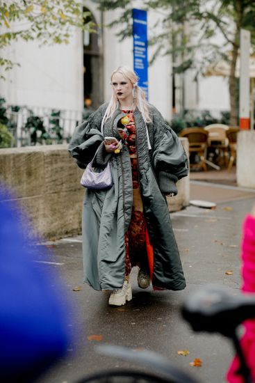 Street Style Kristen Bateman Arriving Ester Editorial Stock Photo