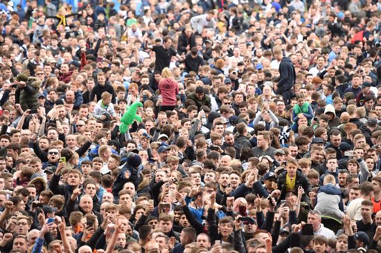 Fans Invade Pitch Bolton Wanderers Promoted Editorial Stock Photo