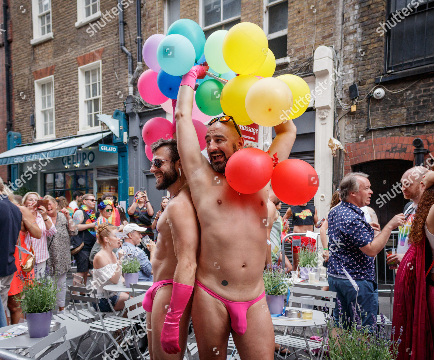 Two Half Naked Men Pose Pictures Redaktionelles Stockfoto Stockbild