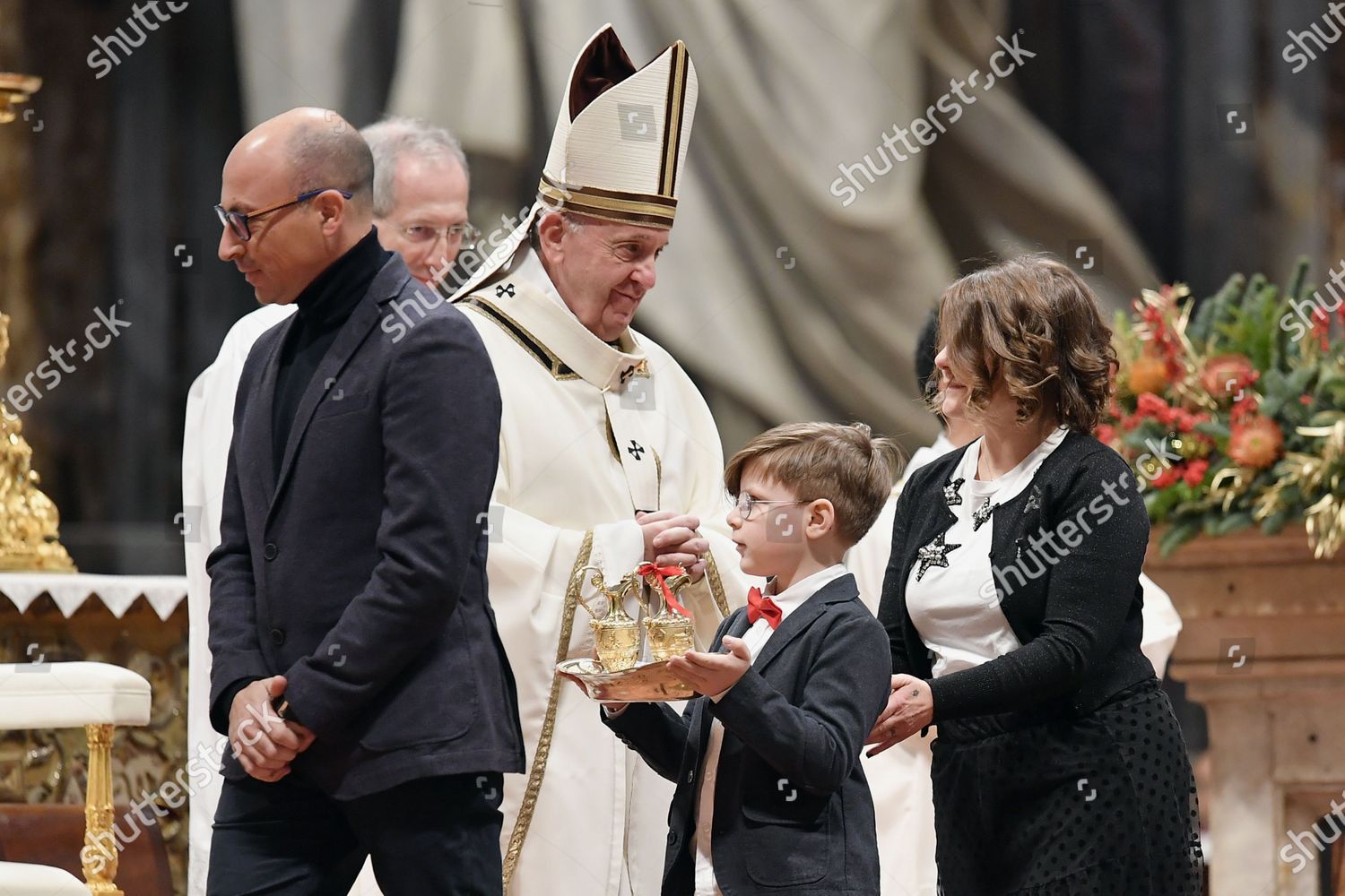 Pope Francis Greets Families During Offertory Editorial Stock Photo