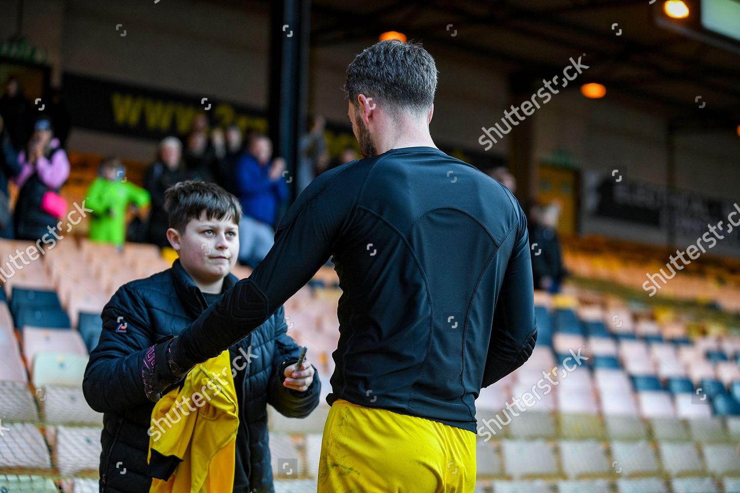 Crawley Towns Goalkeeper Glenn Morris Editorial Stock Photo Stock