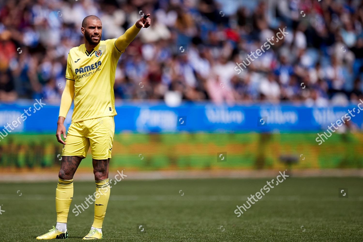 Etienne Capoue Villarreal Cf Reacts During Editorial Stock Photo