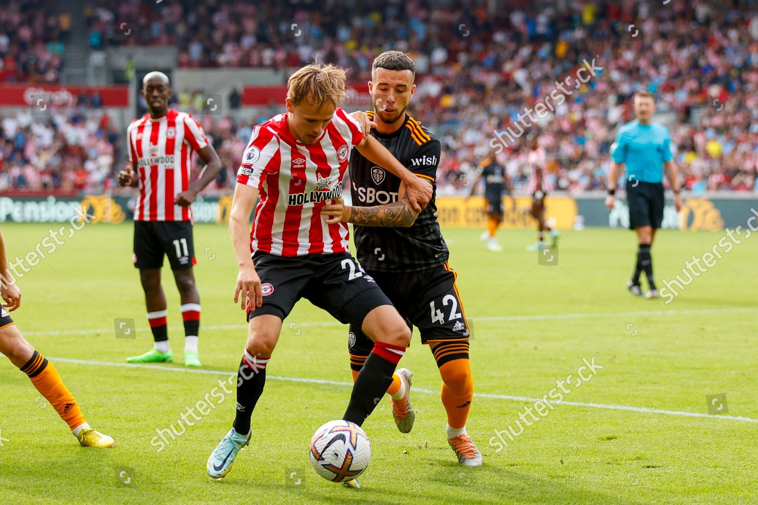 Brentford Midfielder Mikkel Damsgaard 24 Challenged Editorial Stock