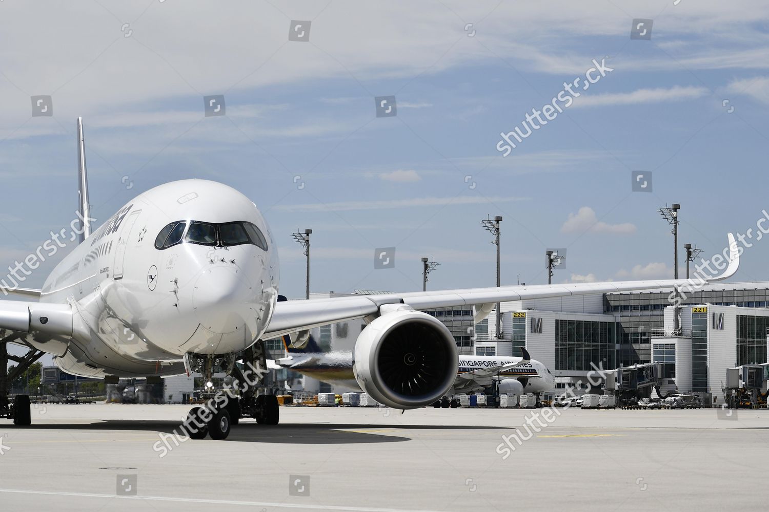 Rolling Lufthansa Airbus A350900 Terminal 2 Editorial Stock Photo