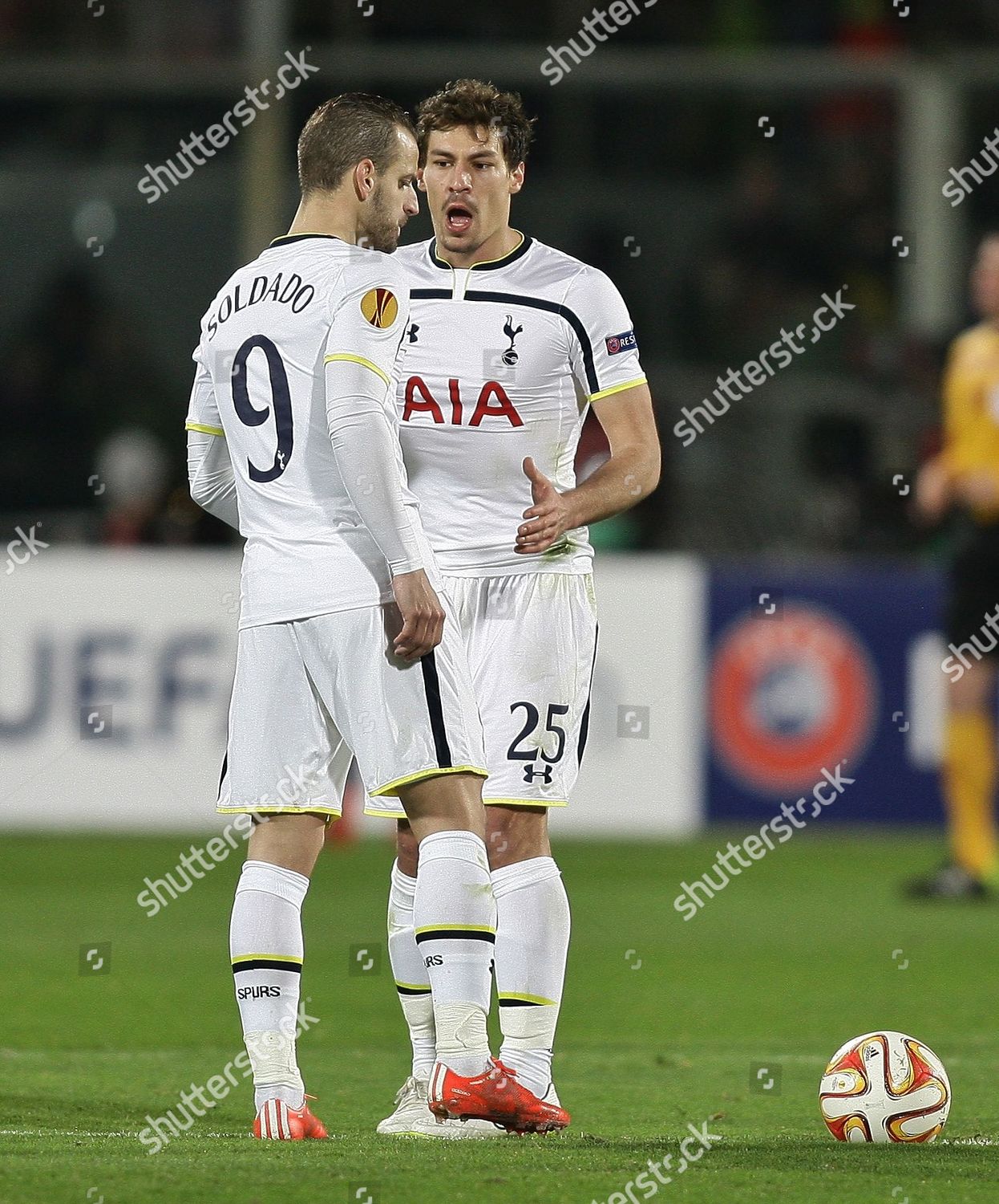 Benjamin Stambouli Tottenham Hotspur Talks Roberto Editorial Stock