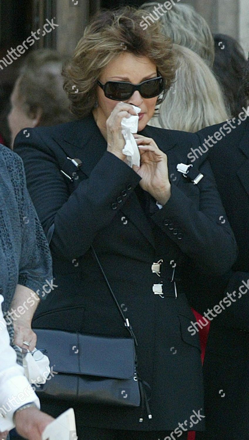 Actress Raquel Welch Wipes Her Nose Editorial Stock Photo Stock Image