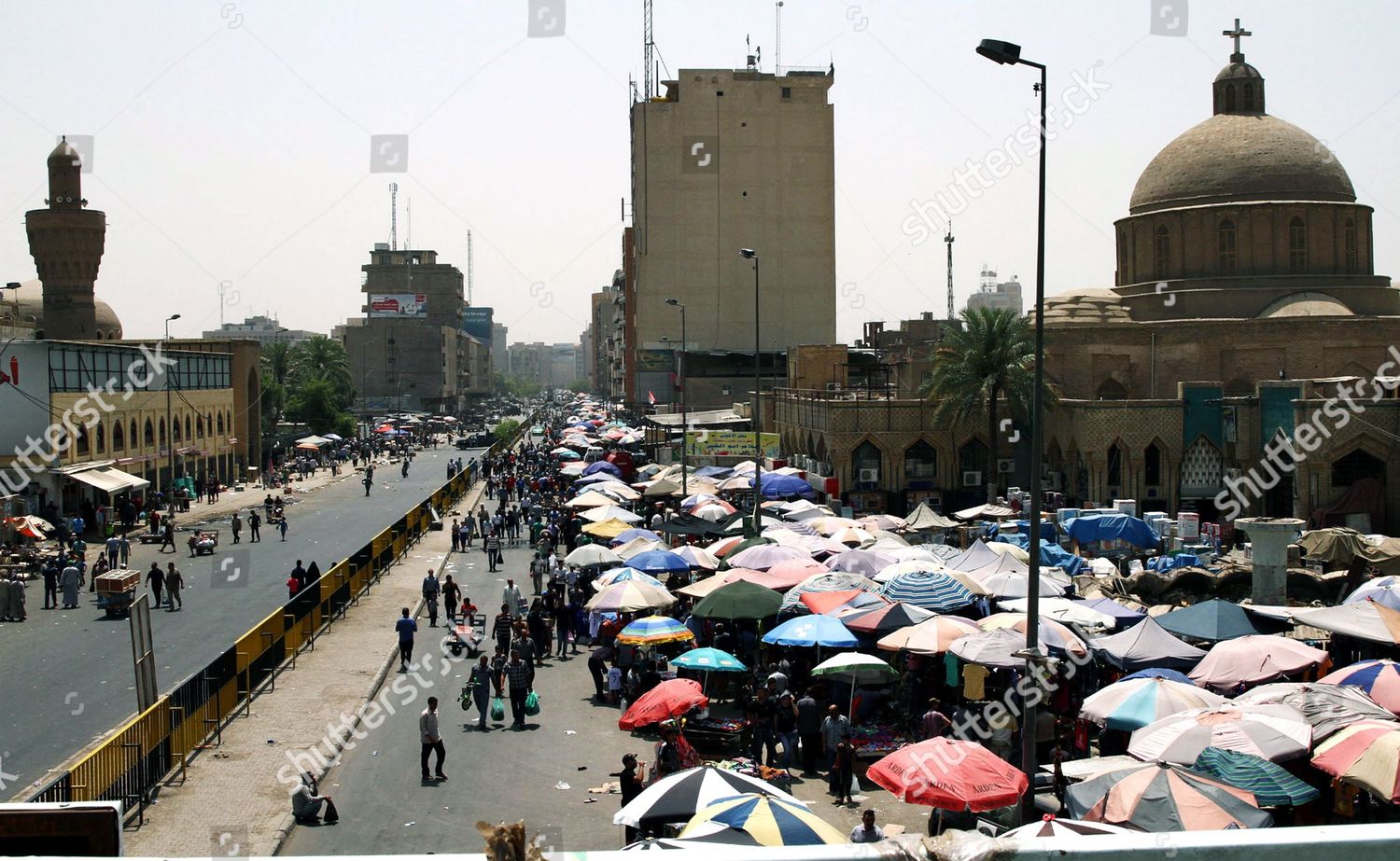 Iraqis Throng Shorja Market Central Baghdad Editorial Stock Photo