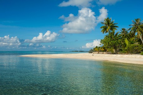 2,000 Pacific island beach Stock Pictures, Editorial Images and Stock ...