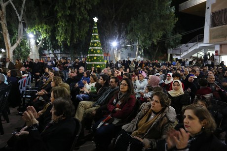 Palestinian Christians Attend Christmas Tree Lighting Editorial Stock
