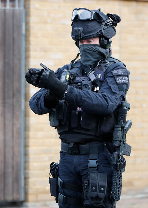 Armed Police Officer Scene Balham South Editorial Stock Photo - Stock ...