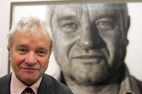 A Portrait Of Nobel Prize Winning Scientist Sir Paul Nurse By Artist Jason Brooks Is Unveiled At The National Portrait Gallery Today. Sir Paul Nurse With His Portrait Picture By Glenn Copus