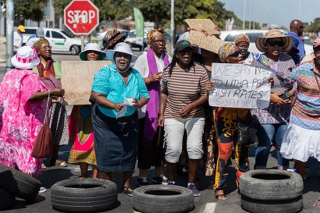 Residents Khayelitsha Barricade Road Protest Against Editorial Stock ...