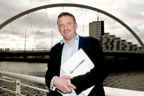 Glasgow Airport hero John Smeaton to stand as independent candidate in Westminster by-election, Glasgow, Scotland, Britain - 25 Sep 2009