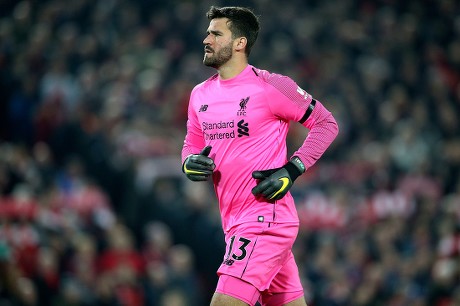 alisson becker pink kit