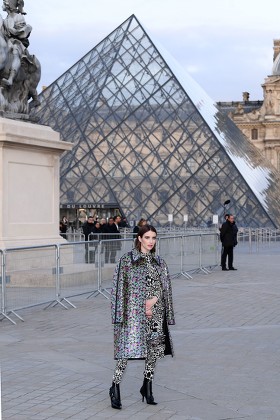 Emma Roberts @ LOUIS VUITTON Fall 2019