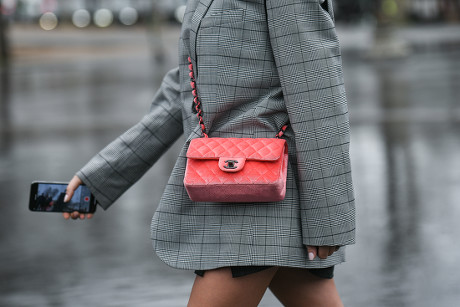 chanel classic flap street style