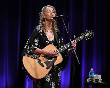 500 Joan osborne Stock Pictures, Editorial Images and Stock Photos