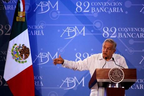 Lopez Obrador promises to the bankers that he will not regulate the commissions, Acapulco, Mexico - 23 Mar 2019