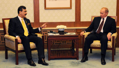Pakistan Prime Minister Syed Yusuf Raza Gillani meets Russian Prime Minister Vladimir Putin in Beijing, China - 14 Oct 2009