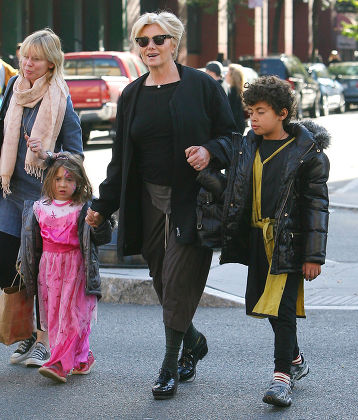 Hugh Jackman and  Deborra-Lee Furness out and about in New York, America - 25 Oct 2009