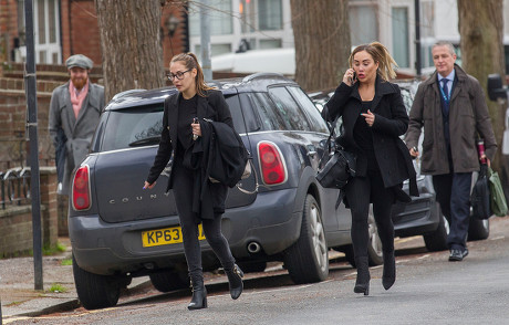 Lauryn and Chloe Goodman outside Hove Crown Court, UK - 04 Apr 2019
