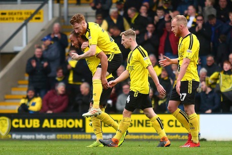 750 Barnsley V Burton Albion Stock Pictures, Editorial Images And Stock ...