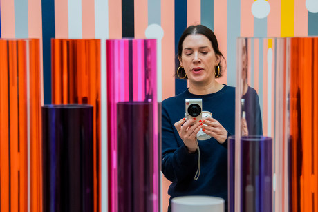 Sarah Morris 'Machines do not make us into Machines' exhibition, White Cube gallery, London, UK - 16 Apr 2019