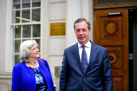 Brexit Party photocall, Smith Square, London, UK - 24 Apr 2019