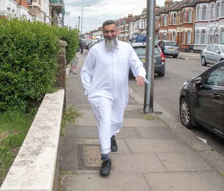 Anjem Choudary out and about, Ilford, London, UK - 06 May 2019