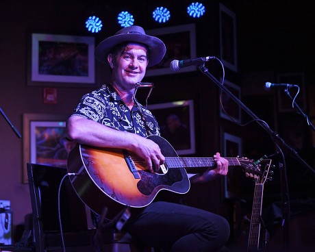 Garrett Dutton of G. Love and Special Sauce in concert, Boca Raton, Florida, USA - 09 May 2019