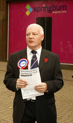 BNP candidate Charlie Baillie leaflets outside Springburn shopping centre, Glasgow, Scotland, Britain - 26 Oct 2009