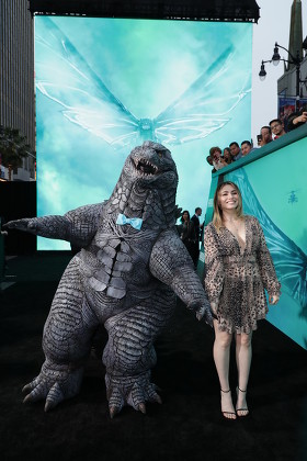 Godzilla: The Planet Eater (2018) - IMDb