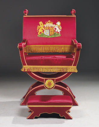 Royal heirlooms to be sold at auction, Christies, London, Britain - 30 Oct 2009