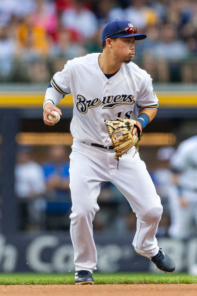 Milwaukee Brewers: What to do with Keston Hiura?