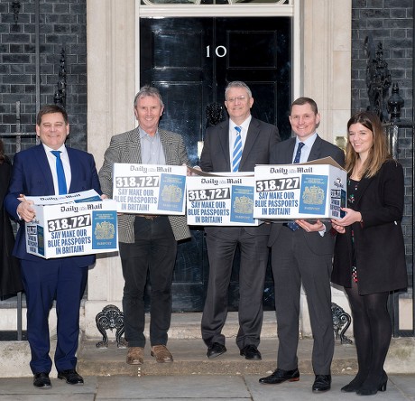 Andrew Brigden Mp Nigel Evans Mp Andrew Rosindell Mp David Churchill Daily Mail Reporter And Eleanor Hayward Daily Mail Reporter With Boxes Of 318 727 Signatures To 'make Blue Passports In Britain' To Be Handed In To Number 10 Downing Street.