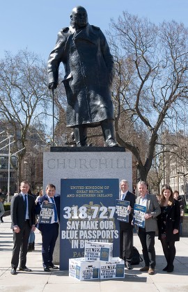 David Churchill Daily Mail Reporter Andrew Brigden Mp Andrew Rosindell Mp Nigel Evans Mp And Eleanor Hayward Daily Mail Reporter With A Passport Placard And Boxes Of 318 727 Signed Petitions Stood At Parliament Square By A Statue Of Sir Winston Churc