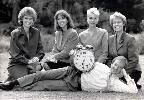 'Breakfast News' TV programme presenters, Britain - 1989